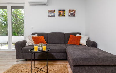 Graz 500.1: Furniture, Property, Couch, Table, Comfort, Wood, Rectangle, Orange, Living Room, Flooring