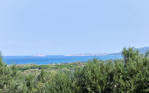 Posidonia: Sky, Property, Building, Snow, Tree, Mountain, Urban Design, Slope, Tower Block, Condominium