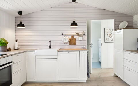 Kim - 250M from the Sea: Kitchen, Flooring, Countertop, Interior Design, Cabinetry, Wood, Furniture, Floor, Kitchen Appliance, Ceiling