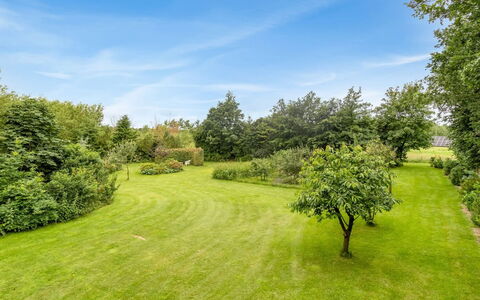Saran - 30Km from the Sea: Blue, Shrub, Cottage, Groundcover, Garden, Estate, Shade, Landscaping, Farmhouse, Eco Hotel
