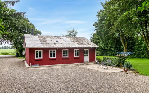 Saran - 30Km from the Sea: Blue, Shrub, Cottage, Groundcover, Garden, Estate, Shade, Landscaping, Farmhouse, Eco Hotel