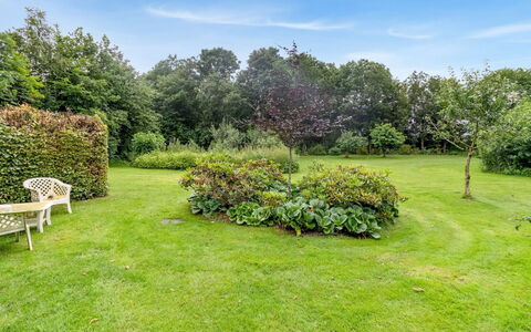 Saran - 30Km from the Sea: Blue, Shrub, Cottage, Groundcover, Garden, Estate, Shade, Landscaping, Farmhouse, Eco Hotel