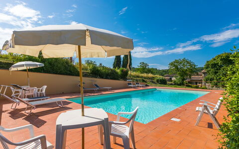 Cerretino Group House 14 Sleeps: Cloud, Water, Sky, Property, Furniture, Swimming Pool, Plant, Azure, Table, Shade