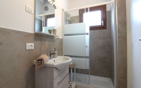 Comfort Apartment, Welness, Terrace: Mirror, Property, Plumbing Fixture, Tap, Building, Bathroom, Sink, Bathroom Cabinet, Bathroom Sink