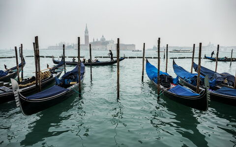 Comfort Apartment, Welness, Terrace: Water, Boat, Watercraft, Sky, Mode Of Transport, Boats And Boating--Equipment And Supplies, Lake, Vehicle