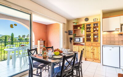 Accommodation:&nbsp;Les Marines de Gassin 320.16