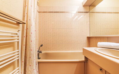 Accommodation:&nbsp;Les Marines de Gassin 320.16