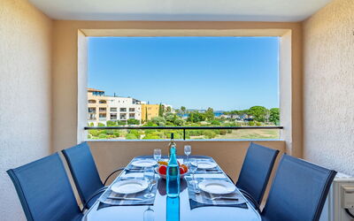 Accommodation:&nbsp;Les Marines 320.11