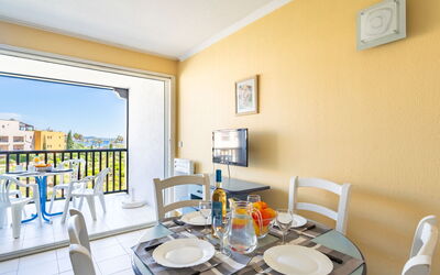 Accommodation:&nbsp;Les Marines de Gassin 320.6