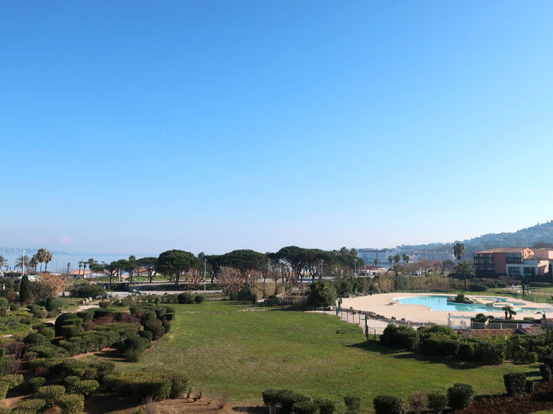 Accommodation:&nbsp;Les Marines 320.3