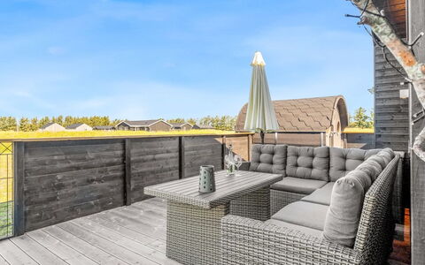 Inola - 1Km from the Sea: House, Home, Residential Area, Cottage, Siding, Estate, Driveway, Yard