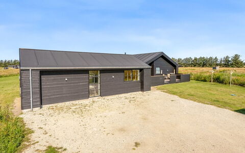 Inola - 1Km from the Sea: House, Home, Residential Area, Cottage, Siding, Estate, Driveway, Yard