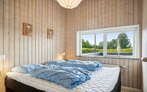 Gloria - 500M from the Sea: Bedroom, Wood, Bed, Interior Design, Bed Sheet, Bedding, Flooring, Ceiling, Floor, Furniture