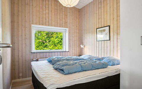 Gloria - 500M from the Sea: Bedroom, Wood, Interior Design, Bed, Flooring, Ceiling, Floor, Bed Sheet, Bedding, Room