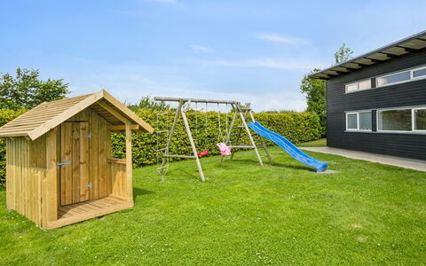 Gloria - 500M from the Sea: House, Home, Residential Area, Cottage, Siding, Estate, Driveway, Yard