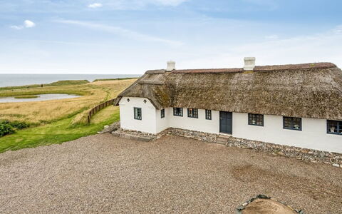 Vili - 100M from the Sea: Sky, Thatching, House, Cottage, Cloud, Home, Roof, Land Lot, Rural Area