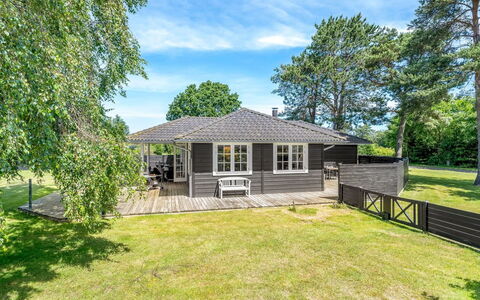 Felicia - 350M from the Sea: Wood, Home, Porch, Deck, Hardwood, Roof, Wood Stain, Wood Flooring, Eco Hotel