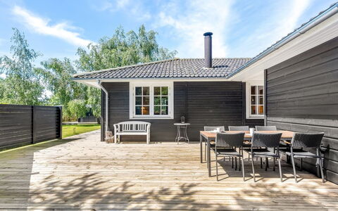 Felicia - 350M from the Sea: House, Home, Residential Area, Cottage, Siding, Estate, Driveway, Yard