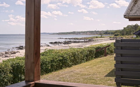 Antim - 10M from the Sea: Wood, Furniture, Apartment, Room, Ceiling, Wood Stain, Chair, Hardwood, Varnish, Lumber
