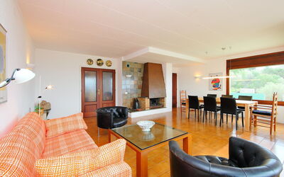 Accommodation:&nbsp;Las Alondras 325.1