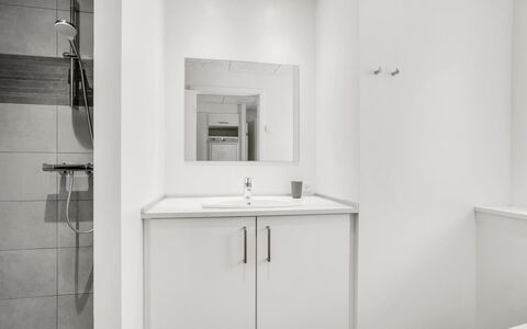 Patrice - 300M from the Sea: Flooring, Interior Design, Floor, Plumbing Fixture, Bathroom, Plumbing, Sink, Bathroom Sink, Ceiling, Room