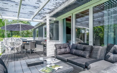 Galt - 500M from the Sea: Wood, Home, Porch, Deck, Hardwood, Roof, Wood Stain, Wood Flooring, Eco Hotel