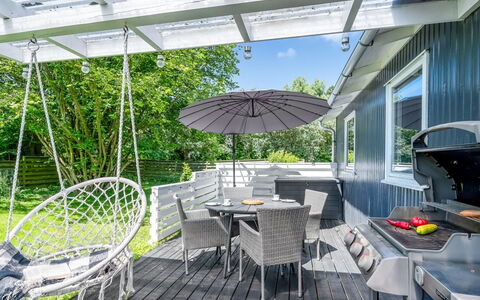 Galt - 500M from the Sea: Wood, Home, Porch, Deck, Hardwood, Roof, Wood Stain, Wood Flooring, Eco Hotel
