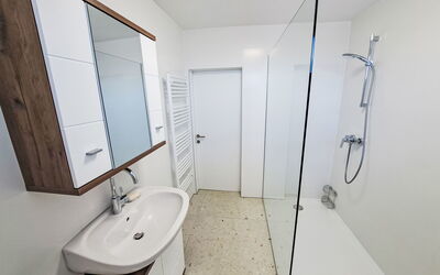 Accommodation:&nbsp;Sunshine View 300.2