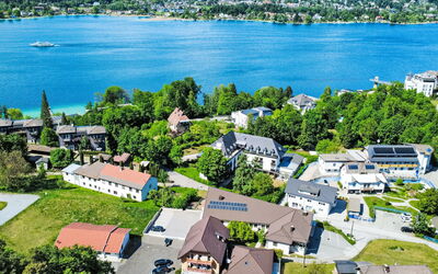 Accommodation:&nbsp;Sunshine View 300.2