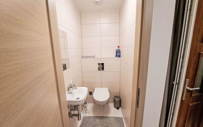 Accommodation:&nbsp;Sunshine View 3 300.1