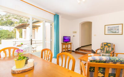Accommodation:&nbsp;Velazquez 383.9