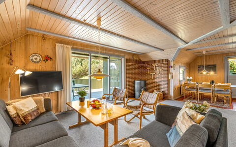 Folmer - 700M from the Sea: Cottage, Shed, Hut, Farmhouse, Prairie, Shack, Barn, Log Cabin, Garden Buildings