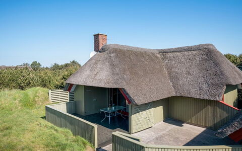 Folmer - 700M from the Sea: Cottage, Shed, Hut, Farmhouse, Prairie, Shack, Barn, Log Cabin, Garden Buildings
