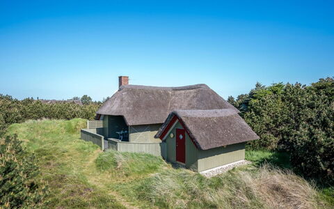 Folmer - 700M from the Sea: Cottage, Shed, Hut, Farmhouse, Prairie, Shack, Barn, Log Cabin, Garden Buildings