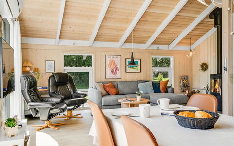 Amundi - 500M from the Sea: Interior Design, Furniture, Wood, Ceiling, Flooring, Lighting, Room, Floor, Living Room, Light Fixture