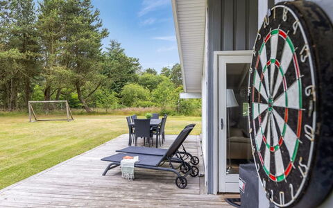 Tabithe - 500M from the Sea: House, Home, Residential Area, Cottage, Siding, Estate, Driveway, Yard
