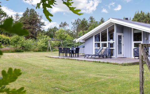 Tabithe - 500M from the Sea: House, Home, Residential Area, Cottage, Siding, Estate, Driveway, Yard