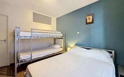 Accommodation:&nbsp;Bella Iii with Harbour View 370.3