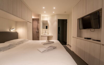 Blankenberge 370: Building, Furniture, Cabinetry, Comfort, Wood, Architecture, Interior Design, House, Bed Frame, Flooring