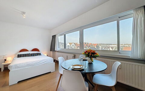 De Haan 420: Interior Design, Flooring, Apartment, Ceiling, Floor, Room, Bed, Furniture, Lighting, Bedroom