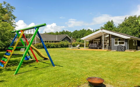 Næwe - 30Km from the Sea: Cottage, Shade, Lawn, Garden, Garden Buildings, Farmhouse, Landscaping, Yard, Estate, Backyard