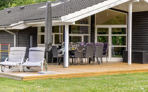 Næwe - 30Km from the Sea: Wood, Porch, Cottage, Shade, Hardwood, Door, Outdoor Furniture, Deck, Chair, Outdoor Structure
