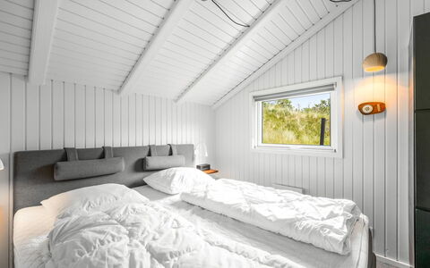 Emin - 700M from the Sea: Bedroom, Wood, Bedding, Bed Sheet, Bed, Ceiling, Bed Frame, Linens, Pillow, Design