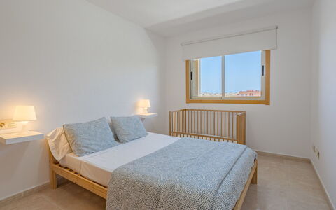 La Perla: Furniture, Window, Building, Comfort, Azure, Wood, Bed, Bed Frame, Textile