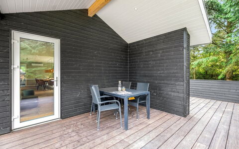 Baggi - 900M from the Sea: Cottage, Shed, Hut, Farmhouse, Prairie, Shack, Barn, Log Cabin, Garden Buildings