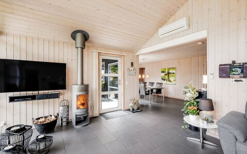 Fritzi - 1.7Km from the Sea: Wood, Home, Interior Design, Ceiling, Wood Flooring, Cottage, Living Room, Hardwood, Chair, Wood Stain