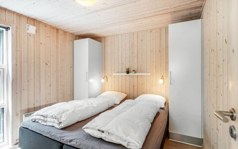 Fritzi - 1.7Km from the Sea: Bedroom, Wood, Bed, Ceiling, Interior Design, Bed Sheet, Floor, Bedding, Flooring, Room