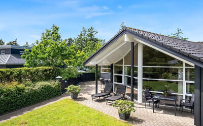 Fritzi - 1.7Km from the Sea