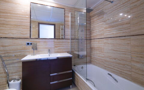 Cap-Negret: Tap, Plumbing Fixture, Mirror, Property, Sink, Bathroom, Bathroom Cabinet, Wood, Building, Interior Design
