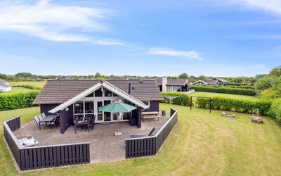 Siggi - 800M from the Sea